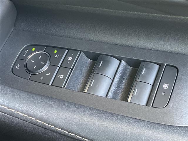 アルファード Ｚ　１オーナー　１４型ディスプレイナビ　黒革シート　全方位モニター　プリクラッシュ　Ｒクルコン　ビルトインＥＴＣ　エアコンシート　ステアリングヒーター　デジタルインナーミラー　両側パワースライドドア（15枚目）