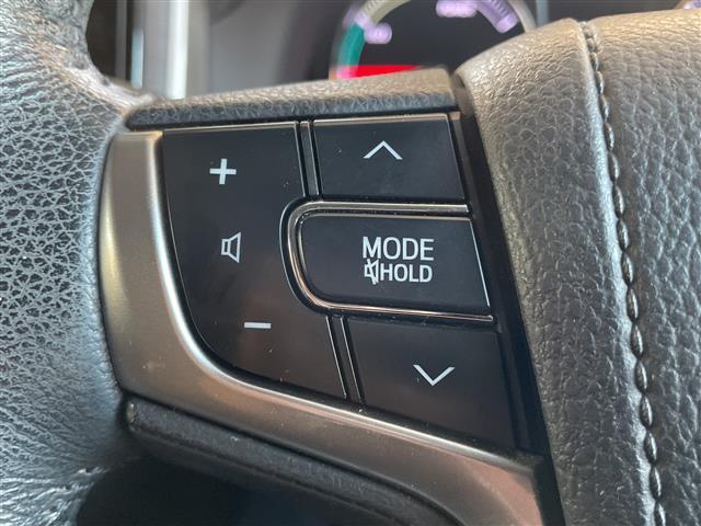 クラウンハイブリッド アスリートＳ　サンルーフ　メーカーナビ　バックカメラ　前後ドライブレコーダー　ＥＴＣ　シートヒーター　パワーシート　スマートキー　クルーズコントロール　クリアランスソナー　純正アルミホイール有（サマータイヤ）（9枚目）