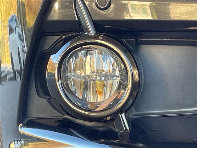 クラウンハイブリッド アスリートＳ　サンルーフ　メーカーナビ　バックカメラ　前後ドライブレコーダー　ＥＴＣ　シートヒーター　パワーシート　スマートキー　クルーズコントロール　クリアランスソナー　純正アルミホイール有（サマータイヤ）（31枚目）