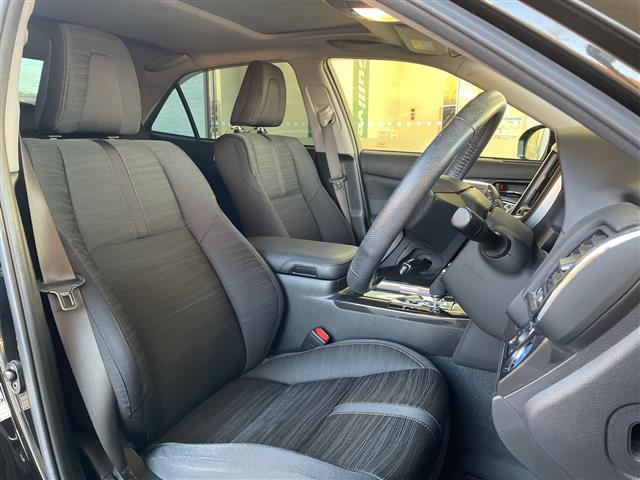 クラウンハイブリッド アスリートＳ　サンルーフ　メーカーナビ　バックカメラ　前後ドライブレコーダー　ＥＴＣ　シートヒーター　パワーシート　スマートキー　クルーズコントロール　クリアランスソナー　純正アルミホイール有（サマータイヤ）（32枚目）