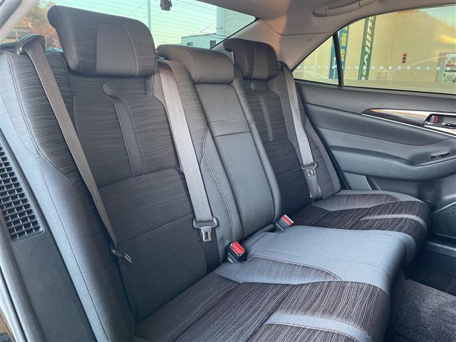 クラウンハイブリッド アスリートＳ　サンルーフ　メーカーナビ　バックカメラ　前後ドライブレコーダー　ＥＴＣ　シートヒーター　パワーシート　スマートキー　クルーズコントロール　クリアランスソナー　純正アルミホイール有（サマータイヤ）（34枚目）