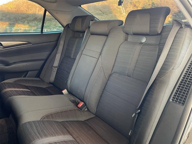 クラウンハイブリッド アスリートＳ　サンルーフ　メーカーナビ　バックカメラ　前後ドライブレコーダー　ＥＴＣ　シートヒーター　パワーシート　スマートキー　クルーズコントロール　クリアランスソナー　純正アルミホイール有（サマータイヤ）（35枚目）