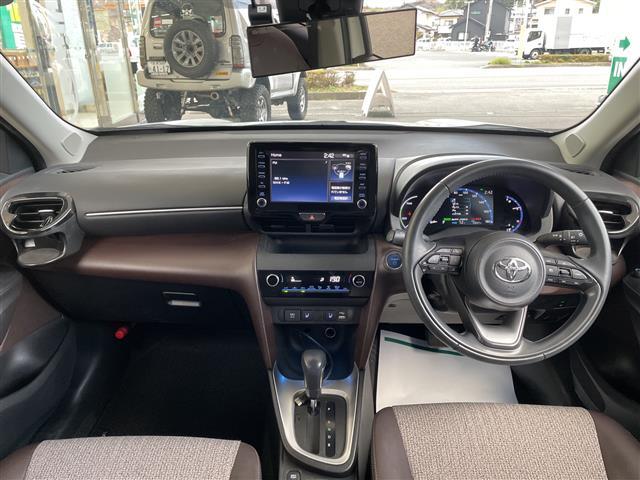 ヤリスクロス ハイブリッドＺ　１オーナー　モデリスタエアロ　全周囲カメラ　純正ディスプレイオーディオ　Ｒクルコン　プリクラッシュ　シートヒーター　パワーシート　前方ドライブレコーダー　ハーフレザーシート　純正アルミホイール（2枚目）