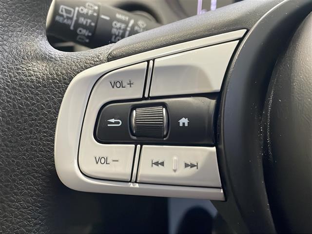 フィット ベーシック 1オーナー 純正SDナビ バックカメラ ホンダセンシング Rクルコン 前方ドライブレコーダー スマートキー コーナーセンサー 純正フロアマット アイドリングストップ(9枚目)