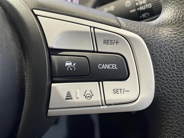 フィット ベーシック 1オーナー 純正SDナビ バックカメラ ホンダセンシング Rクルコン 前方ドライブレコーダー スマートキー コーナーセンサー 純正フロアマット アイドリングストップ(10枚目)