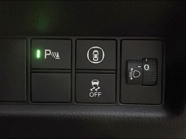 フィット ベーシック 1オーナー 純正SDナビ バックカメラ ホンダセンシング Rクルコン 前方ドライブレコーダー スマートキー コーナーセンサー 純正フロアマット アイドリングストップ(14枚目)