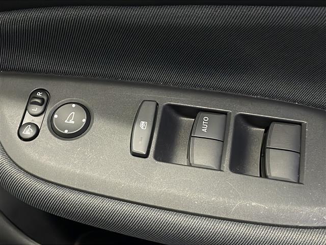 フィット ベーシック 1オーナー 純正SDナビ バックカメラ ホンダセンシング Rクルコン 前方ドライブレコーダー スマートキー コーナーセンサー 純正フロアマット アイドリングストップ(15枚目)