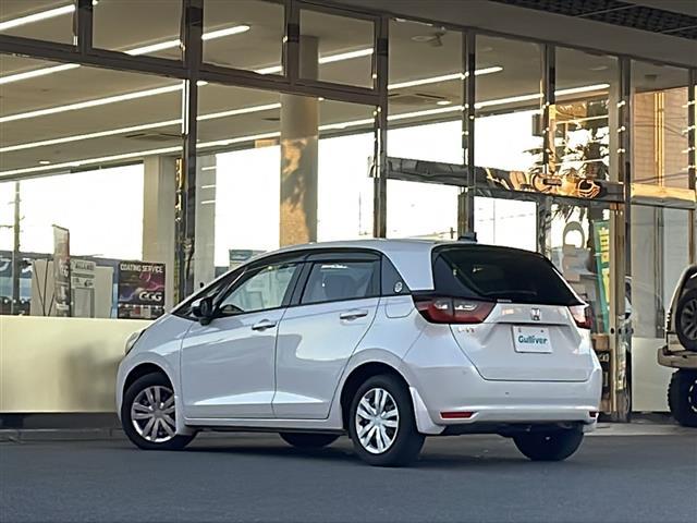 フィット ベーシック 1オーナー 純正SDナビ バックカメラ ホンダセンシング Rクルコン 前方ドライブレコーダー スマートキー コーナーセンサー 純正フロアマット アイドリングストップ(24枚目)