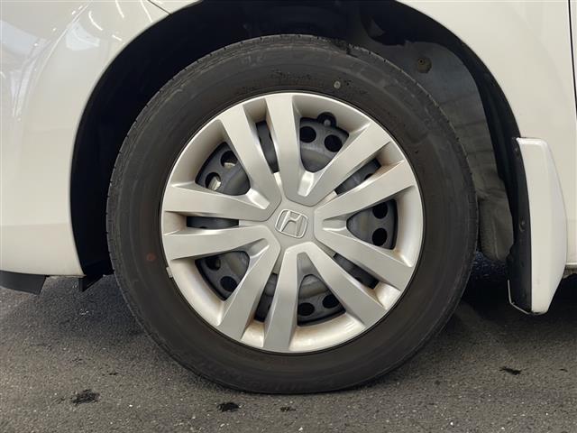 フィット ベーシック 1オーナー 純正SDナビ バックカメラ ホンダセンシング Rクルコン 前方ドライブレコーダー スマートキー コーナーセンサー 純正フロアマット アイドリングストップ(28枚目)