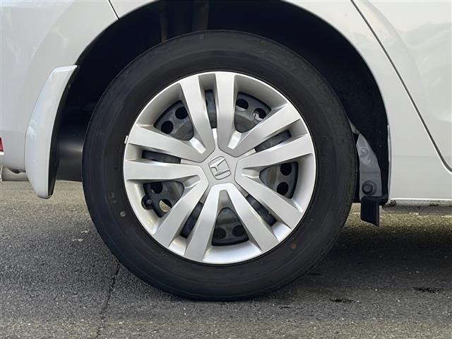 フィット ベーシック 1オーナー 純正SDナビ バックカメラ ホンダセンシング Rクルコン 前方ドライブレコーダー スマートキー コーナーセンサー 純正フロアマット アイドリングストップ(31枚目)