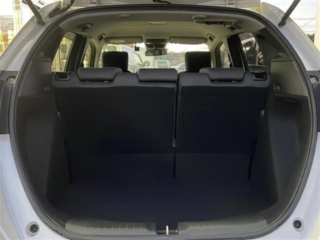 フィット ベーシック 1オーナー 純正SDナビ バックカメラ ホンダセンシング Rクルコン 前方ドライブレコーダー スマートキー コーナーセンサー 純正フロアマット アイドリングストップ(40枚目)