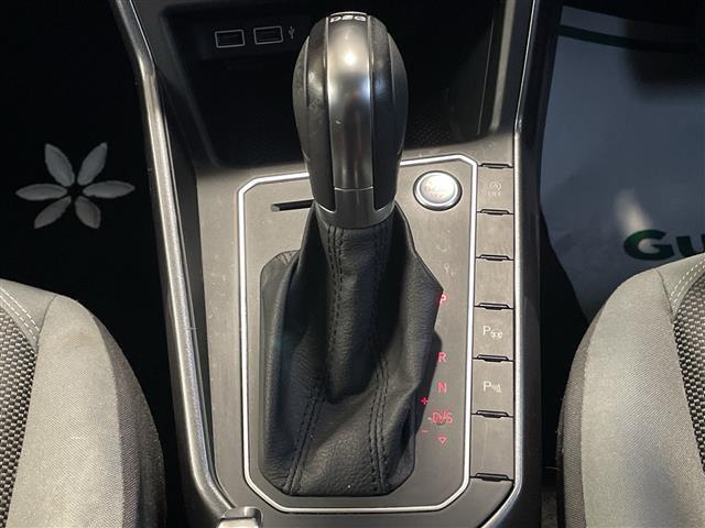 ポロ TSIハイライン メーカーナビ 社外AW ブラインドスポットモニター ステアリングスイッチ クルコンレーダー プッシュスタート ETC2.0 社外ドラレコ パーキングアシスト フォグランプ(11枚目)