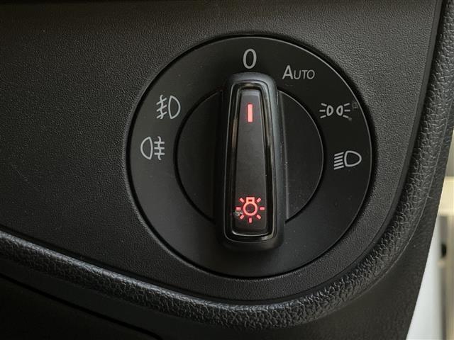 ポロ TSIハイライン メーカーナビ 社外AW ブラインドスポットモニター ステアリングスイッチ クルコンレーダー プッシュスタート ETC2.0 社外ドラレコ パーキングアシスト フォグランプ(13枚目)