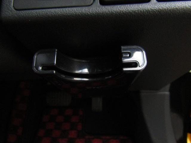 コペン セロ　ＥＴＣ　ＬＥＤヘッドランプ　スマートキー　アイドリングストップ　ＣＶＴ　盗難防止システム　ＡＢＳ　ＥＳＣ　アルミホイール　衝突安全ボディ　エアコン　パワーステアリング　パワーウィンドウ（9枚目）