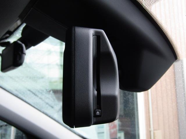 １シリーズ １１８ｄ　プレイ　衝突軽減Ｂ　メーカーナビ　ワンオーナー　　バックカメラ　レーンキープアシスト　ブラインドスポットモニター　パワーテールゲート　前後純正ドラレコ　シートメモリー　エンジンプッシュスタート　スマートキー（4枚目）