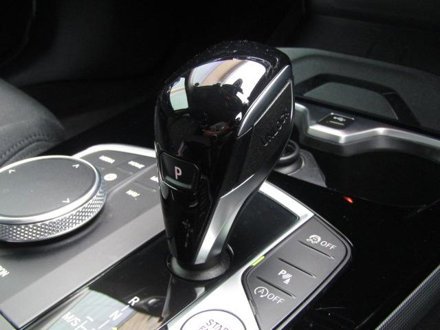１シリーズ １１８ｄ　プレイ　衝突軽減Ｂ　メーカーナビ　ワンオーナー　　バックカメラ　レーンキープアシスト　ブラインドスポットモニター　パワーテールゲート　前後純正ドラレコ　シートメモリー　エンジンプッシュスタート　スマートキー（7枚目）