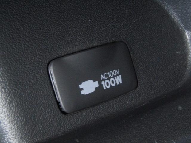 ハイエースワゴン ＧＬ　純正７インチＳＤナビ（ＮＳＺＮ－Ｗ６４Ｔ）フルセグＴＶ・ＥＴＣ・Ｂｌｕｅｔｏｏｔｈ接続スマートキー・純正フリップダウンモニター・バックカメラ・片側電動スライドドア・ＬＥＤヘッドライト・フォグ社外アルミ（57枚目）