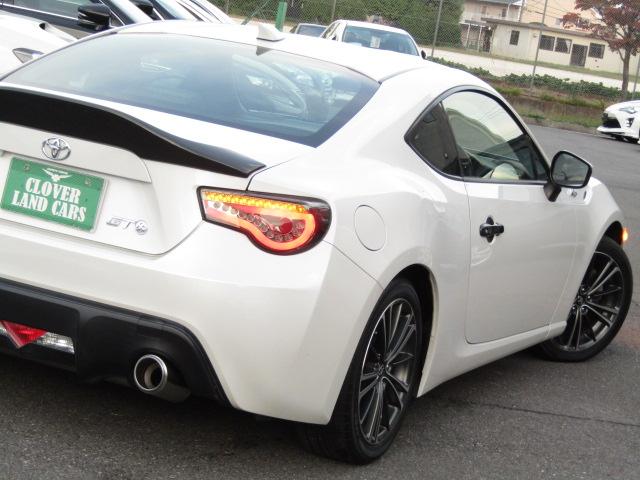 ８６ ＧＴ　パドルシフト　ＢＬＩＴＺ車高調　ＢＬＩＴＺサクションパイプ　社外エアロ　ＳＯＮＡＲテールランプ　カーボンリアスポイラー　ナビ・フルセグ　バックカメラ　ＤＶＤ　音楽サーバー　ＥＴＣ　ＨＩＤ（32枚目）