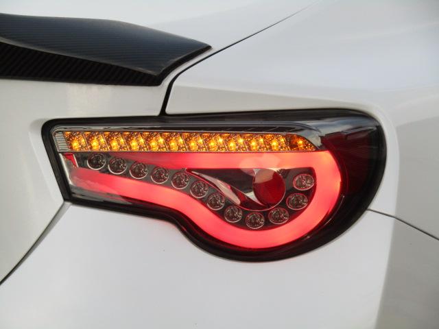 ８６ ＧＴ　パドルシフト　ＢＬＩＴＺ車高調　ＢＬＩＴＺサクションパイプ　社外エアロ　ＳＯＮＡＲテールランプ　カーボンリアスポイラー　ナビ・フルセグ　バックカメラ　ＤＶＤ　音楽サーバー　ＥＴＣ　ＨＩＤ（39枚目）