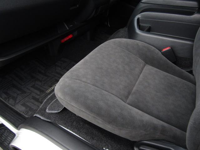 ハイエースワゴン GL 4WD ドライブレコーダー ETC 全周囲カメラ ナビ レーンアシスト 衝突被害軽減システム 電動スライドドア オートマチックハイビーム オートライト スマートキー 電動格納ミラー ターボ(59枚目)