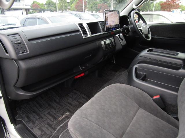 ハイエースワゴン GL 4WD ドライブレコーダー ETC 全周囲カメラ ナビ レーンアシスト 衝突被害軽減システム 電動スライドドア オートマチックハイビーム オートライト スマートキー 電動格納ミラー ターボ(60枚目)