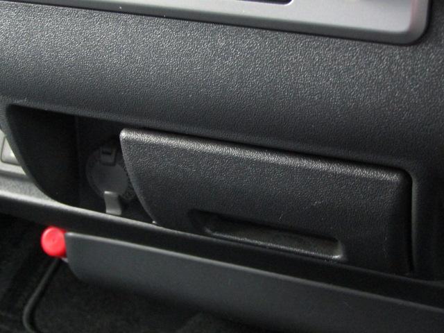 ハイエースワゴン GL 4WD ドライブレコーダー ETC 全周囲カメラ ナビ レーンアシスト 衝突被害軽減システム 電動スライドドア オートマチックハイビーム オートライト スマートキー 電動格納ミラー ターボ(76枚目)