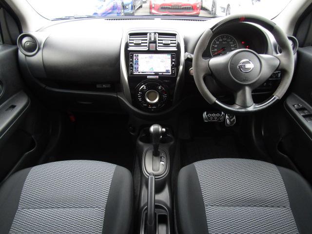 マーチ ニスモ ETC バックカメラ ナビ アルミホイール オートライト スマートキー アイドリングストップ 電動格納ミラー CVT 盗難防止システム 衝突安全ボディ ABS ESC ミュージックプレイヤー接続可(3枚目)