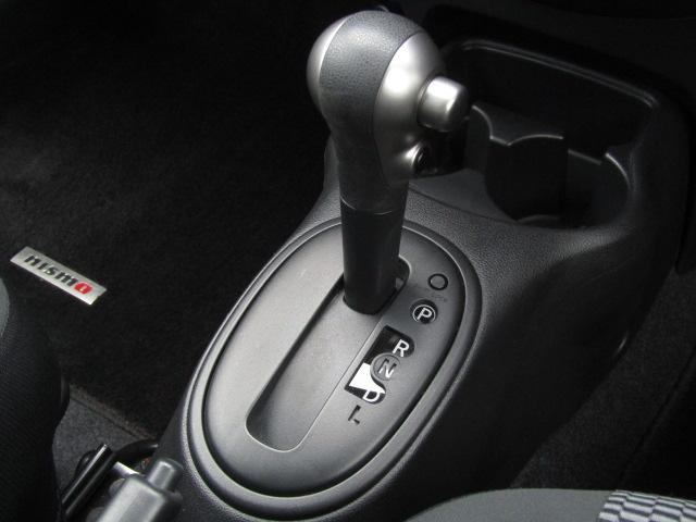 マーチ ニスモ ETC バックカメラ ナビ アルミホイール オートライト スマートキー アイドリングストップ 電動格納ミラー CVT 盗難防止システム 衝突安全ボディ ABS ESC ミュージックプレイヤー接続可(10枚目)