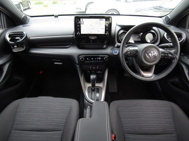 ヤリス ハイブリッドZ ナビ クリアランスソナー オートクルーズコントロール レーンアシスト 衝突被害軽減システム オートマチックハイビーム オートライト LEDヘッドランプ スマートキー 電動格納ミラー シートヒーター(3枚目)