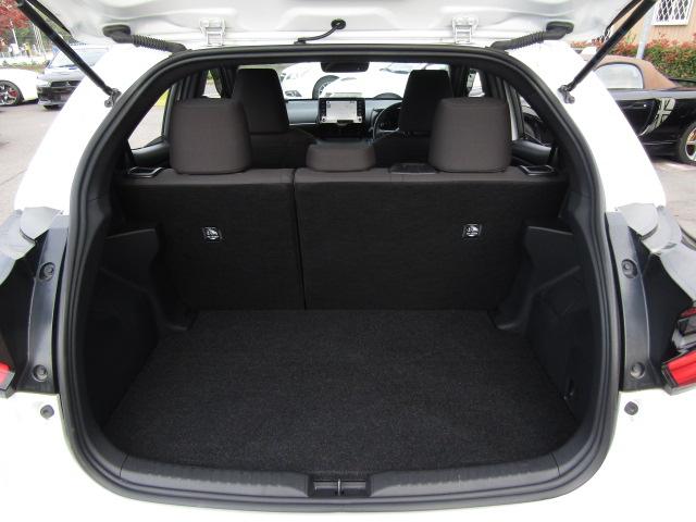 ヤリス ハイブリッドZ ナビ クリアランスソナー オートクルーズコントロール レーンアシスト 衝突被害軽減システム オートマチックハイビーム オートライト LEDヘッドランプ スマートキー 電動格納ミラー シートヒーター(19枚目)