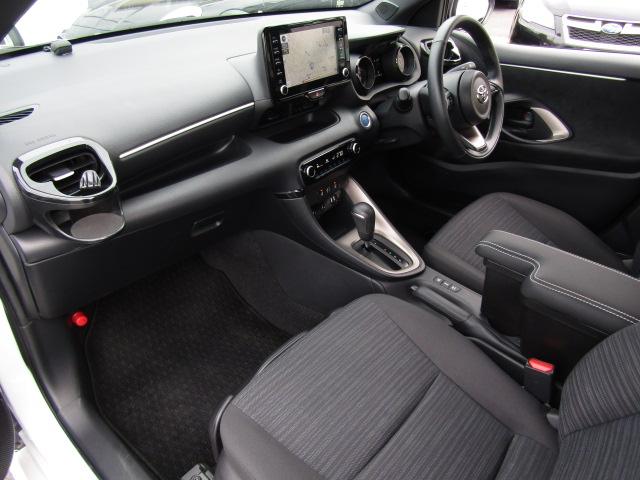 ヤリス ハイブリッドZ ナビ クリアランスソナー オートクルーズコントロール レーンアシスト 衝突被害軽減システム オートマチックハイビーム オートライト LEDヘッドランプ スマートキー 電動格納ミラー シートヒーター(53枚目)