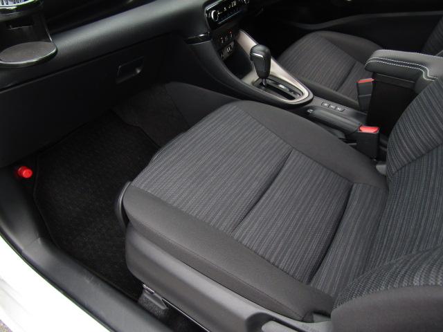 ヤリス ハイブリッドZ ナビ クリアランスソナー オートクルーズコントロール レーンアシスト 衝突被害軽減システム オートマチックハイビーム オートライト LEDヘッドランプ スマートキー 電動格納ミラー シートヒーター(64枚目)