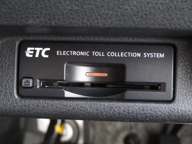 フェアレディZ バージョンST パドルシフト NISMOマフラー クスコ車高調 RAYS19AW 半革シートヒーター 1オーナー コーナーセンサー ナビ・フルセグ バックカメラ DVD 音楽サーバー ブルートゥース ETC ドラレコ(6枚目)