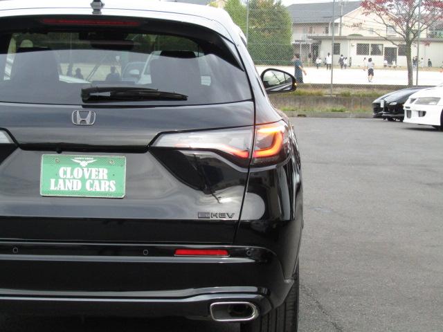 ＺＲ－Ｖ ｅ：ＨＥＶ　Ｚ特別仕様車ブラックスタイル　ドライブレコーダー　全周囲カメラ　クリアランスソナー　オートクルーズコントロール　レーンアシスト　パワーシート　衝突被害軽減システム　ナビ　ＴＶ　オートライト　ＬＥＤヘッドランプ　電動リアゲート（32枚目）