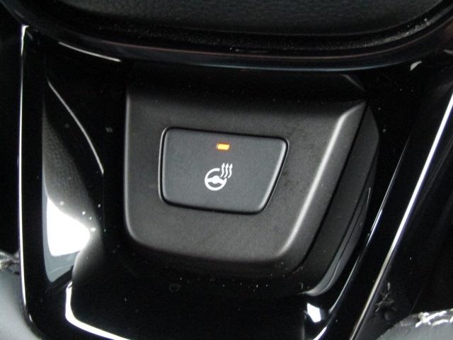 ＺＲ－Ｖ ｅ：ＨＥＶ　Ｚ特別仕様車ブラックスタイル　ドライブレコーダー　全周囲カメラ　クリアランスソナー　オートクルーズコントロール　レーンアシスト　パワーシート　衝突被害軽減システム　ナビ　ＴＶ　オートライト　ＬＥＤヘッドランプ　電動リアゲート（41枚目）