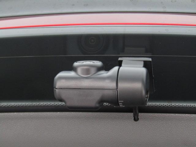 ＺＲ－Ｖ ｅ：ＨＥＶ　Ｚ特別仕様車ブラックスタイル　ドライブレコーダー　全周囲カメラ　クリアランスソナー　オートクルーズコントロール　レーンアシスト　パワーシート　衝突被害軽減システム　ナビ　ＴＶ　オートライト　ＬＥＤヘッドランプ　電動リアゲート（57枚目）