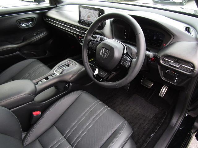 ＺＲ－Ｖ ｅ：ＨＥＶ　Ｚ特別仕様車ブラックスタイル　ドライブレコーダー　全周囲カメラ　クリアランスソナー　オートクルーズコントロール　レーンアシスト　パワーシート　衝突被害軽減システム　ナビ　ＴＶ　オートライト　ＬＥＤヘッドランプ　電動リアゲート（73枚目）