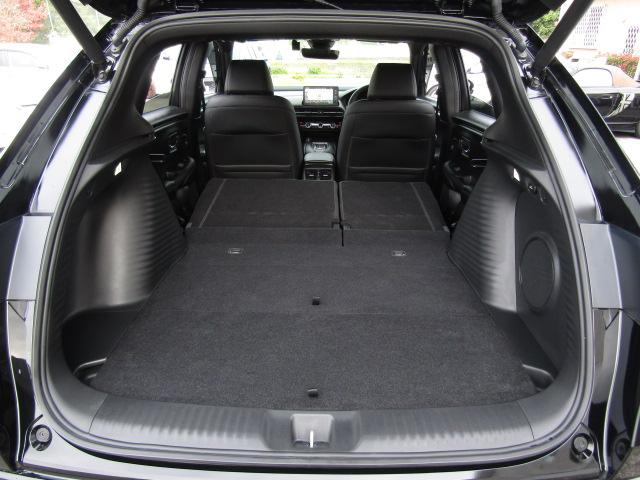 ＺＲ－Ｖ ｅ：ＨＥＶ　Ｚ特別仕様車ブラックスタイル　ドライブレコーダー　全周囲カメラ　クリアランスソナー　オートクルーズコントロール　レーンアシスト　パワーシート　衝突被害軽減システム　ナビ　ＴＶ　オートライト　ＬＥＤヘッドランプ　電動リアゲート（79枚目）