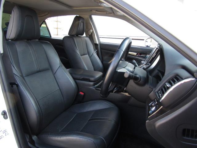 クラウン アスリートＳ　サンルーフ　ＴＥＩＮ車高調　黒革　パワーシート　シートヒーター・エアコン　ＥＴＣ　クルコン　ナビ・フルセグ　バックカメラ　ＤＶＤ　音楽サーバー　ＢＴ接続　マーベリック１９ＡＷ　マフラーカッター（10枚目）