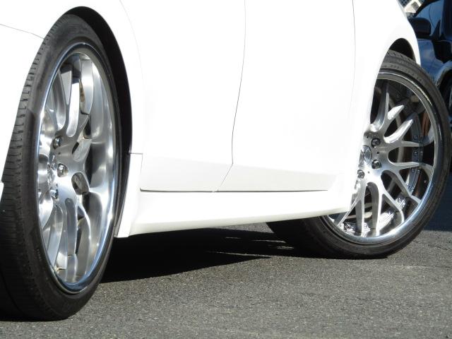 クラウン アスリートＳ　サンルーフ　ＴＥＩＮ車高調　黒革　パワーシート　シートヒーター・エアコン　ＥＴＣ　クルコン　ナビ・フルセグ　バックカメラ　ＤＶＤ　音楽サーバー　ＢＴ接続　マーベリック１９ＡＷ　マフラーカッター（17枚目）