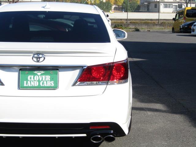 クラウン アスリートＳ　サンルーフ　ＴＥＩＮ車高調　黒革　パワーシート　シートヒーター・エアコン　ＥＴＣ　クルコン　ナビ・フルセグ　バックカメラ　ＤＶＤ　音楽サーバー　ＢＴ接続　マーベリック１９ＡＷ　マフラーカッター（31枚目）