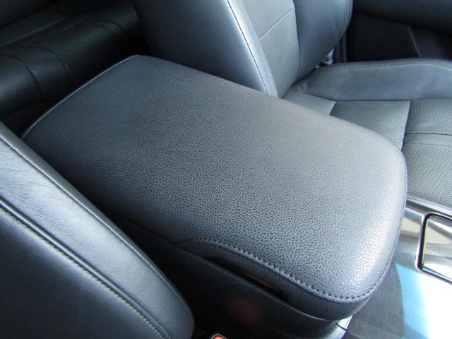 クラウン アスリートＳ　サンルーフ　ＴＥＩＮ車高調　黒革　パワーシート　シートヒーター・エアコン　ＥＴＣ　クルコン　ナビ・フルセグ　バックカメラ　ＤＶＤ　音楽サーバー　ＢＴ接続　マーベリック１９ＡＷ　マフラーカッター（48枚目）