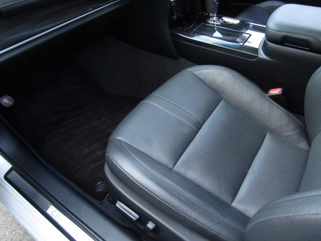 クラウン アスリートＳ　サンルーフ　ＴＥＩＮ車高調　黒革　パワーシート　シートヒーター・エアコン　ＥＴＣ　クルコン　ナビ・フルセグ　バックカメラ　ＤＶＤ　音楽サーバー　ＢＴ接続　マーベリック１９ＡＷ　マフラーカッター（71枚目）