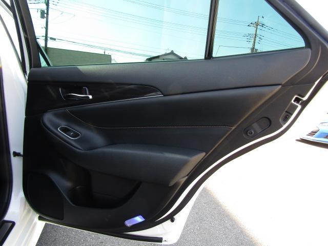 クラウン アスリートＳ　サンルーフ　ＴＥＩＮ車高調　黒革　パワーシート　シートヒーター・エアコン　ＥＴＣ　クルコン　ナビ・フルセグ　バックカメラ　ＤＶＤ　音楽サーバー　ＢＴ接続　マーベリック１９ＡＷ　マフラーカッター（77枚目）