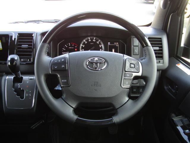 ハイエースバン ロングスーパーGL ダークプライムS 登録済未使用車 パノラミックビューモニター デジタルインナーミラー 両側パワースライド 専用シート 衝突軽減ブレーキ レーンキープアシスト オートマチックハイビーム LEDヘッドライト2025改モデル(3枚目)