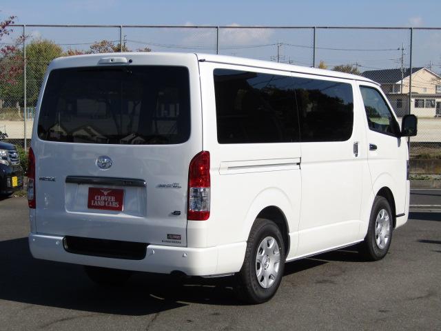ハイエースバン ロングスーパーGL ダークプライムS 登録済未使用車 パノラミックビューモニター デジタルインナーミラー 両側パワースライド 専用シート 衝突軽減ブレーキ レーンキープアシスト オートマチックハイビーム LEDヘッドライト2025改モデル(15枚目)