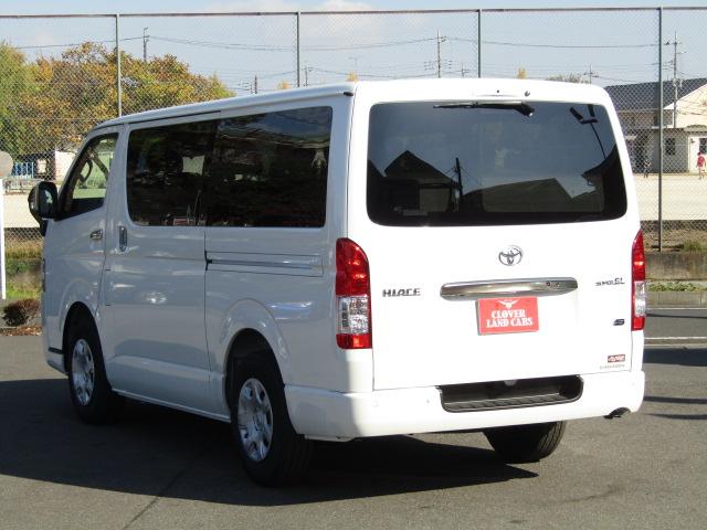 ハイエースバン ロングスーパーGL ダークプライムS 登録済未使用車 パノラミックビューモニター デジタルインナーミラー 両側パワースライド 専用シート 衝突軽減ブレーキ レーンキープアシスト オートマチックハイビーム LEDヘッドライト2025改モデル(17枚目)