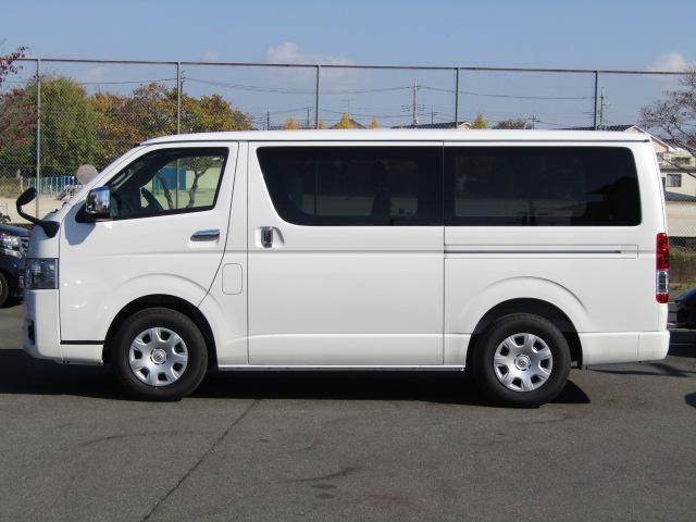 ハイエースバン ロングスーパーGL ダークプライムS 登録済未使用車 パノラミックビューモニター デジタルインナーミラー 両側パワースライド 専用シート 衝突軽減ブレーキ レーンキープアシスト オートマチックハイビーム LEDヘッドライト2025改モデル(22枚目)