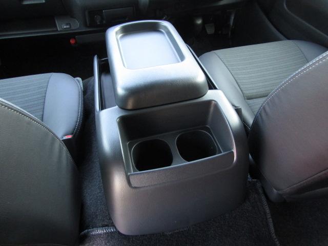 ハイエースバン ロングスーパーGL ダークプライムS 登録済未使用車 パノラミックビューモニター デジタルインナーミラー 両側パワースライド 専用シート 衝突軽減ブレーキ レーンキープアシスト オートマチックハイビーム LEDヘッドライト2025改モデル(52枚目)