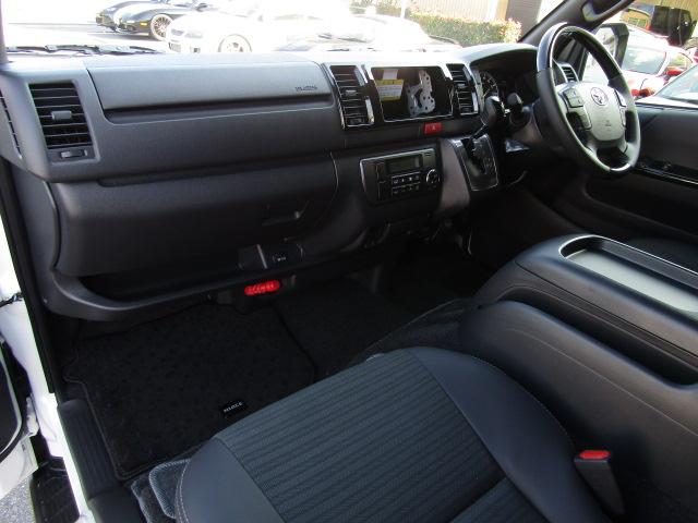 ハイエースバン ロングスーパーGL ダークプライムS 登録済未使用車 パノラミックビューモニター デジタルインナーミラー 両側パワースライド 専用シート 衝突軽減ブレーキ レーンキープアシスト オートマチックハイビーム LEDヘッドライト2025改モデル(54枚目)